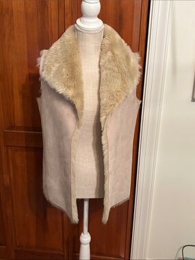 NWT LOFT Cream Faux Shearling Vest with Plush Collar